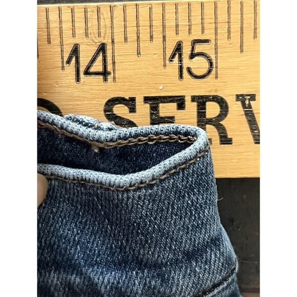 Women's Straight Leg Jeans - Blue - Picture 15 of 16